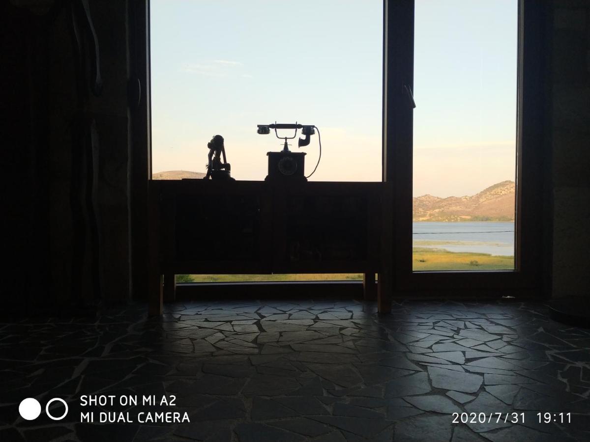Holiday Home Haustor With Skadar Lake View 波德戈里察 外观 照片