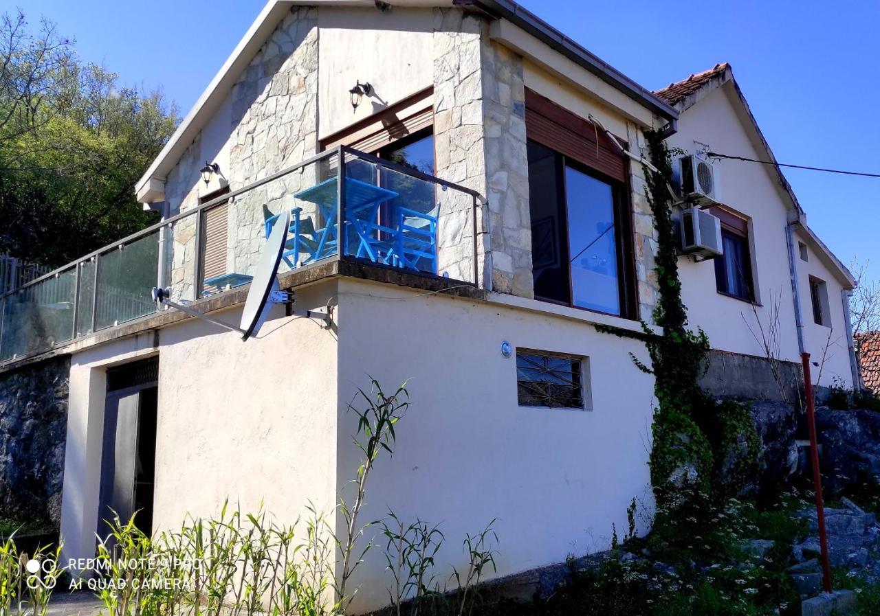 Holiday Home Haustor With Skadar Lake View 波德戈里察 外观 照片