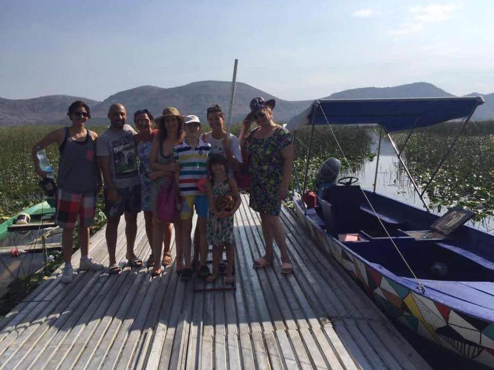 Holiday Home Haustor With Skadar Lake View 波德戈里察 外观 照片