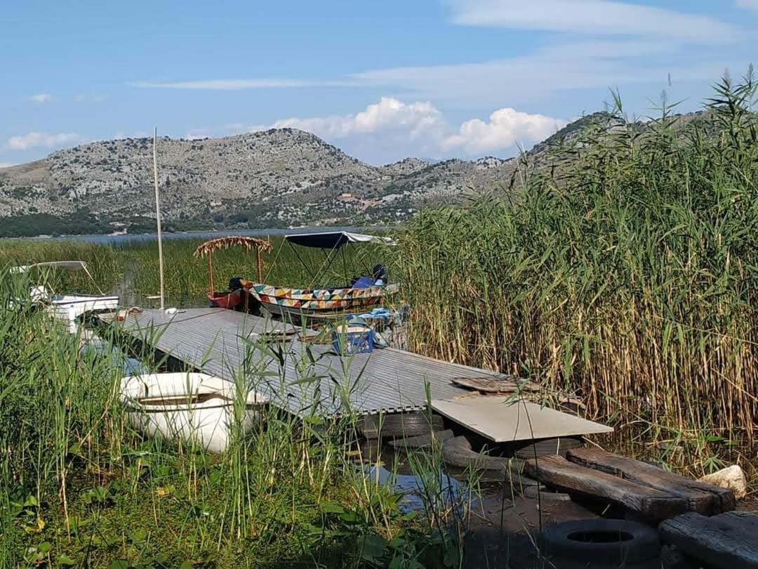 Holiday Home Haustor With Skadar Lake View 波德戈里察 外观 照片
