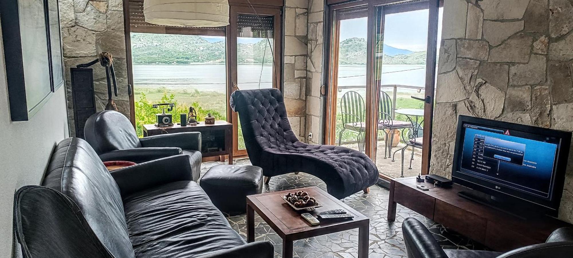 Holiday Home Haustor With Skadar Lake View 波德戈里察 外观 照片